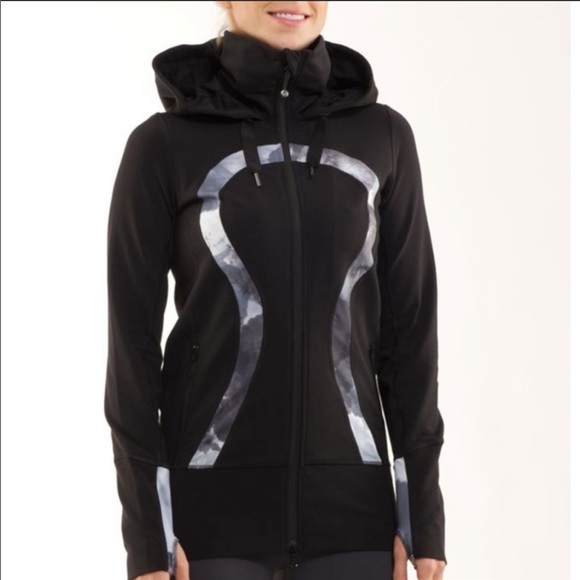 lululemon athletica Jackets & Blazers - Lululemon In Stride Black Jacket sz 12